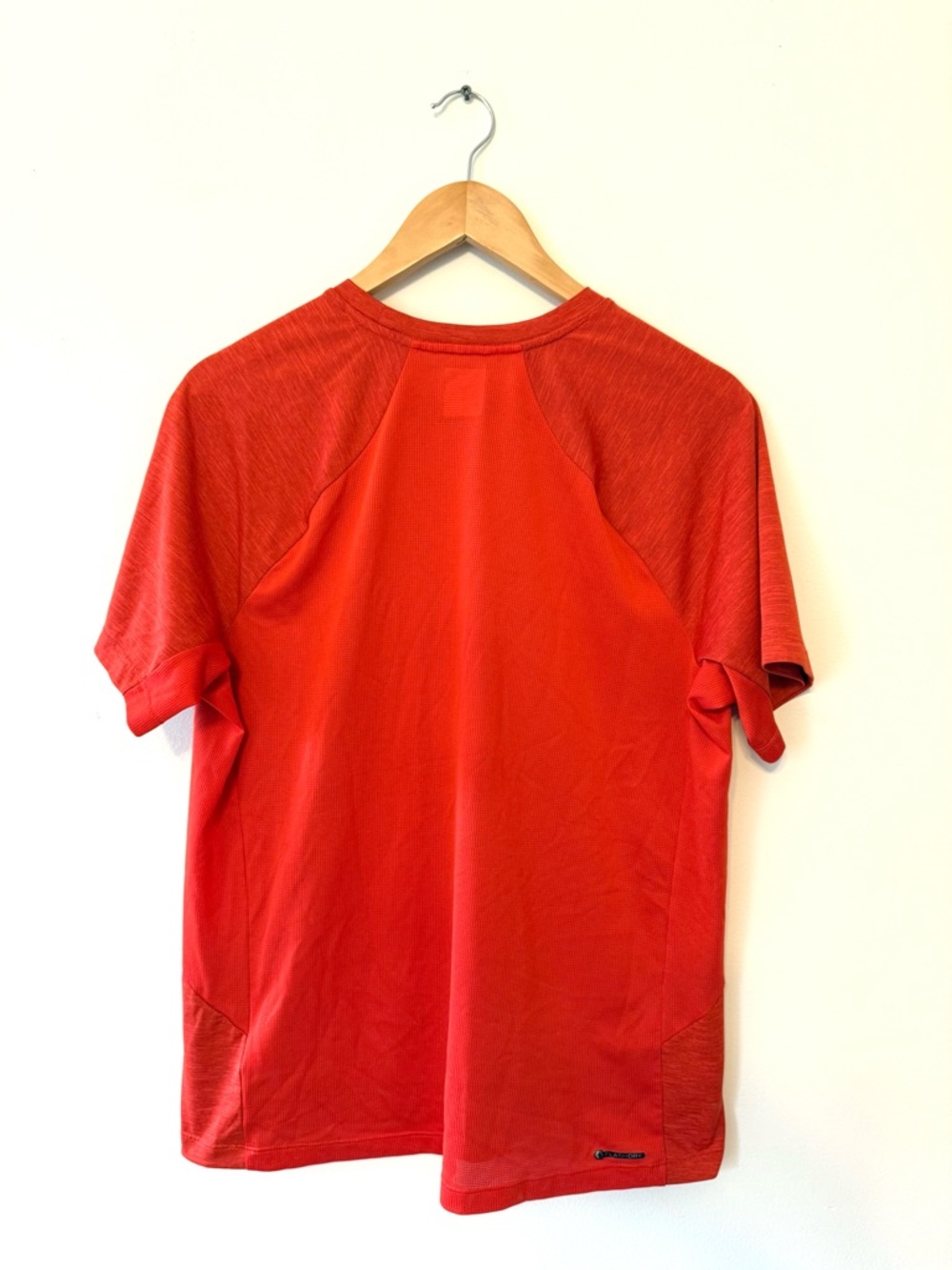 The North Face Men's HyperLayer FlashDry Short-Sleeve Crewneck Tee Gorpcore - Picture 3 of 10